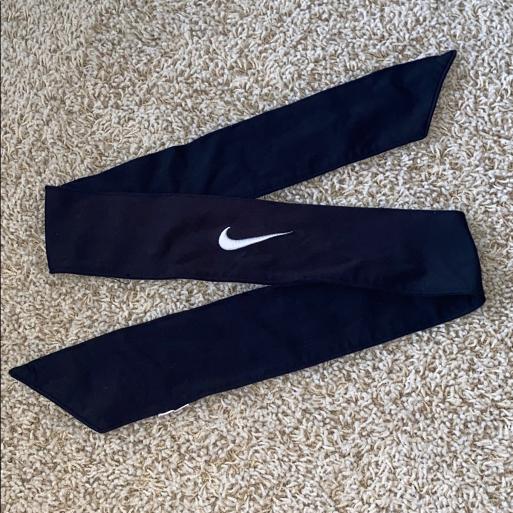 Black Nike Dri-Fit Head Tie 2.0
